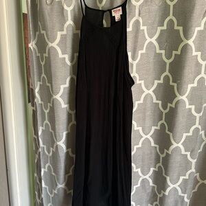 Flowey, Knee-length black dress